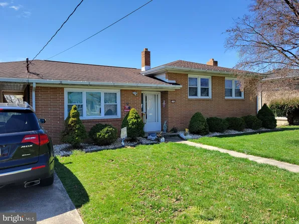 6749 Laboure Dr, Harrisburg, PA 17111