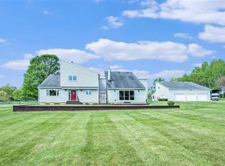 69658 39th St, Paw Paw, MI 49079