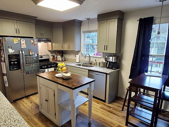 4th image of 1900 Greenstone Ct