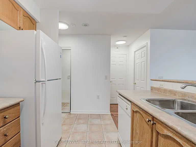 20 Olive Ave #806 — Photo 11