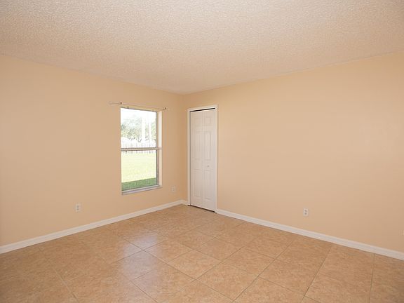 5th image of 4026 Wilkes Dr