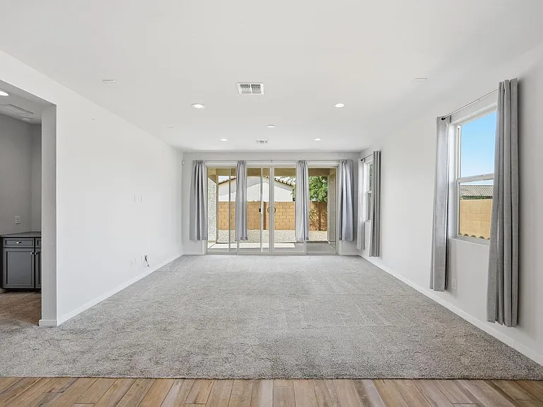 641 S Davidson Ln — Photo 35