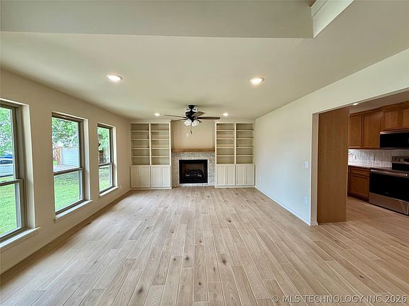 4th image of 12005 E 85th Pl N