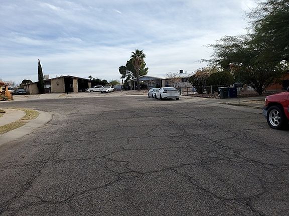 5th image of 7212 S Oahu Ave