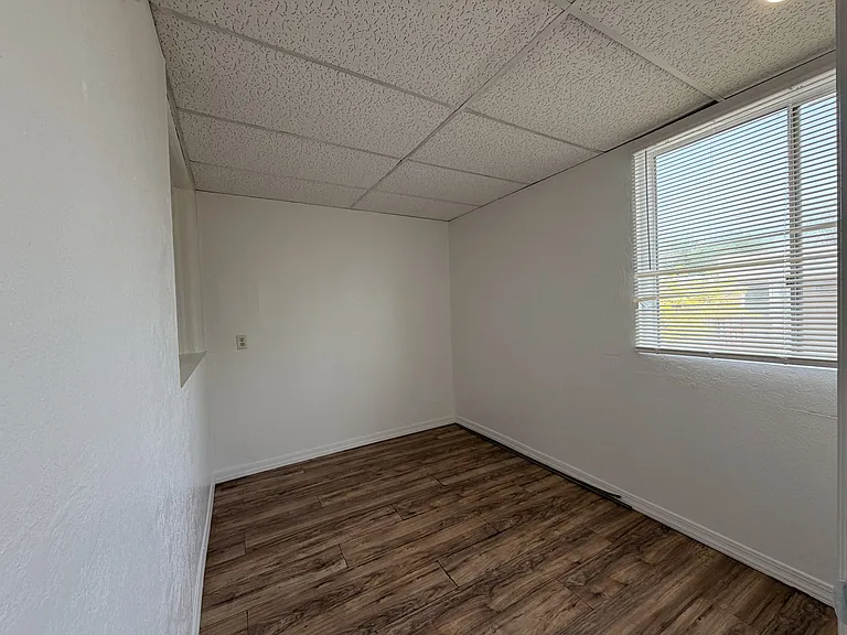 Updated, and Flexible 2-3 Bedroom Bungalow Near UNM & CNM — Photo 21