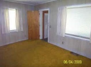 54 Holloway Rd, Rochester, NY 14610