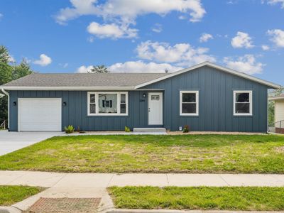 2244 Saint John Dr, Dubuque, IA, 52002
