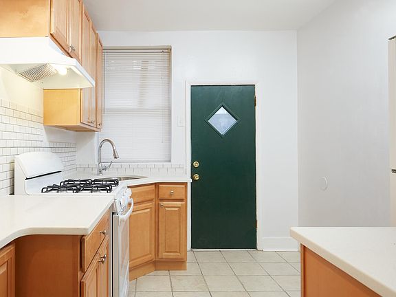 5th image of 1700 Dorrance St