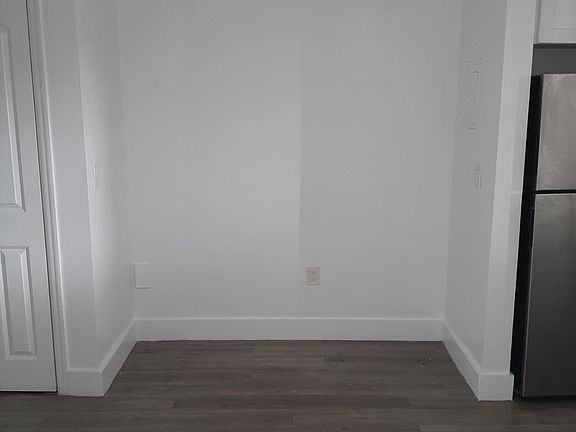 5th image of 5-215 Menores Ave #5