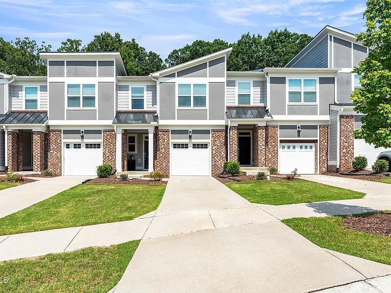 185 Millennium Dr — Photo 11