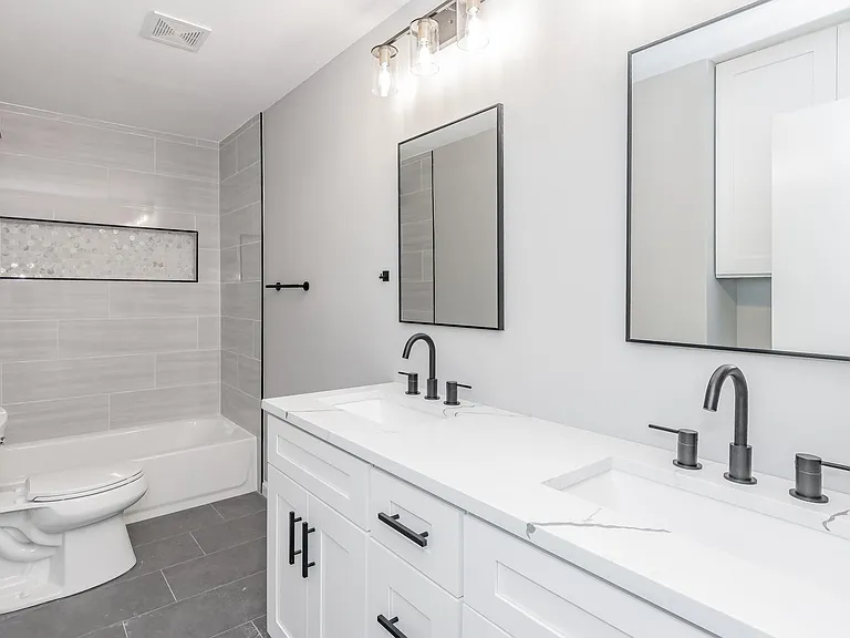 4015 Crown Shore Dr — Photo 46