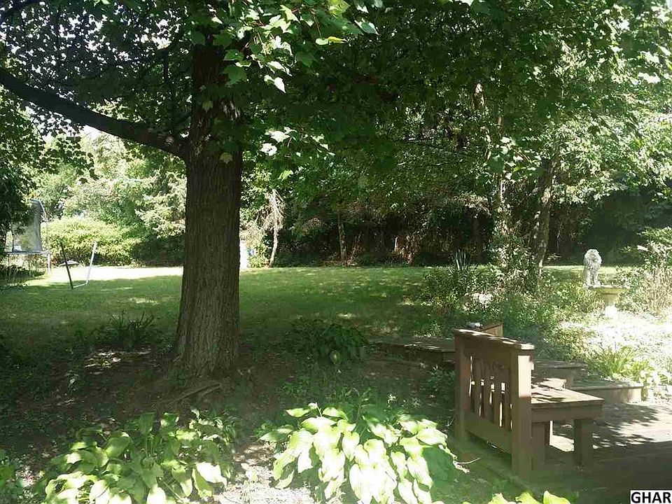 2nd image of 829 Nesbit Dr