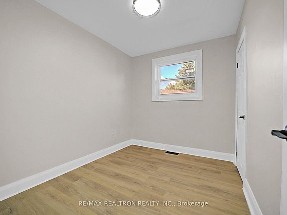 2nd image of 152 Cherrywood Dr