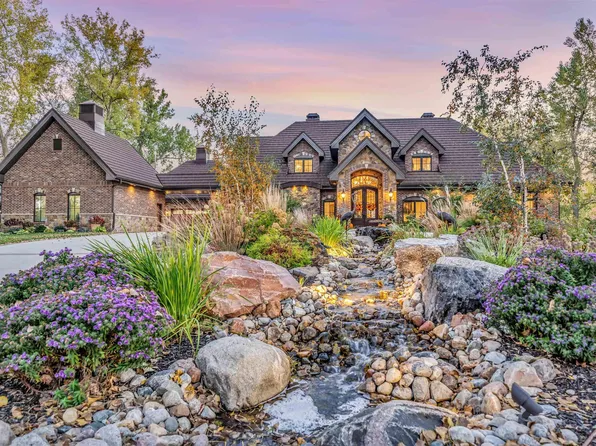 976 Wynstone Dr, Jefferson, SD 57038