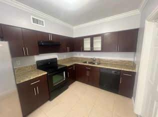 2536 Van Buren St #1B, Hollywood, FL 33020