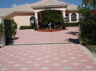 531 Ranch Rd, Weston, FL 33326