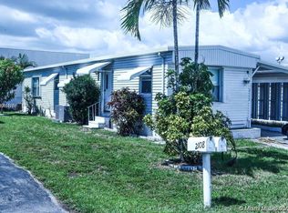 2116 SW 52nd St #1, Fort Lauderdale, FL 33312