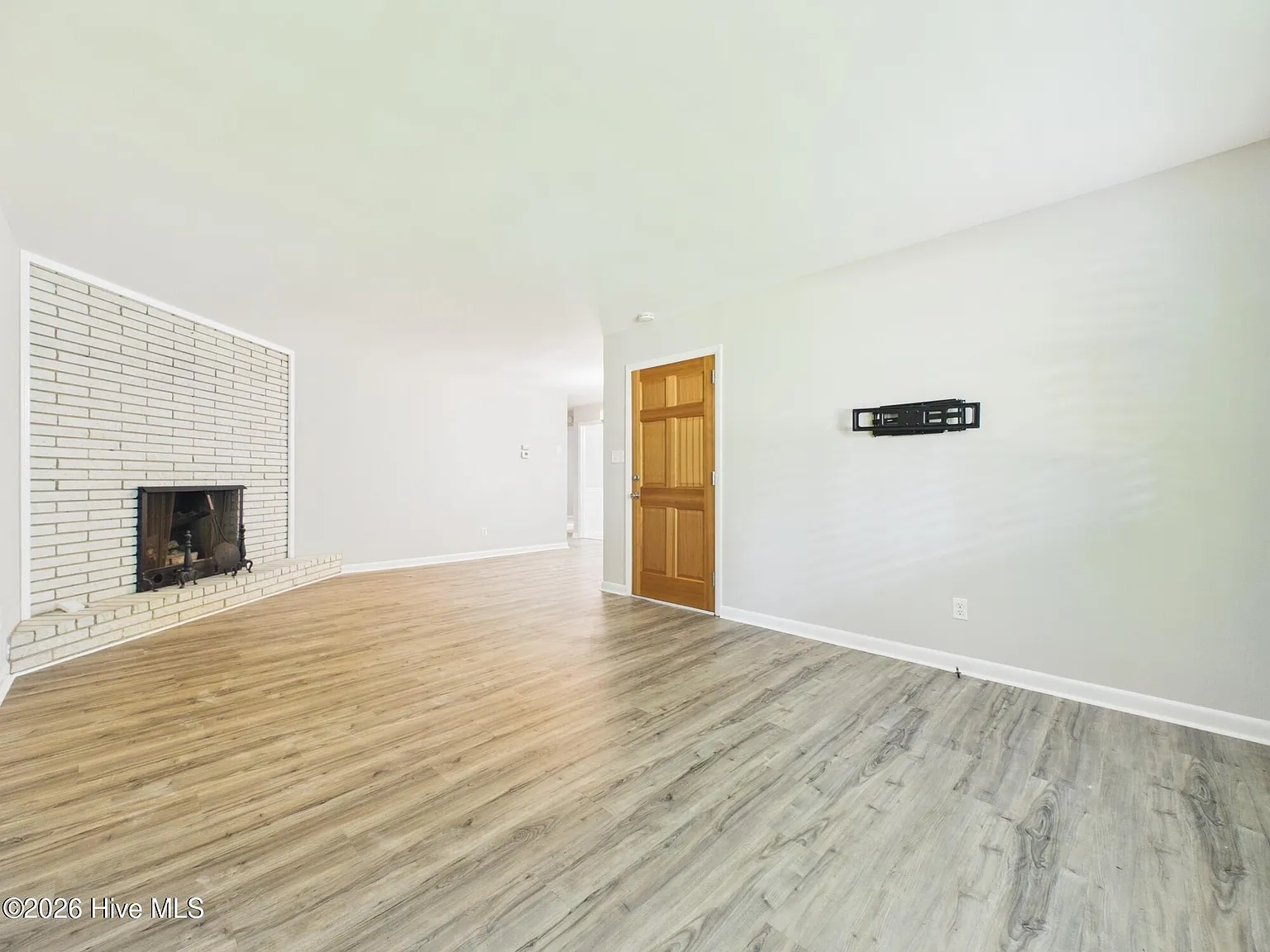 2 bed, 1.5 bath, 1020 sqft, $1,750 — Photo 4