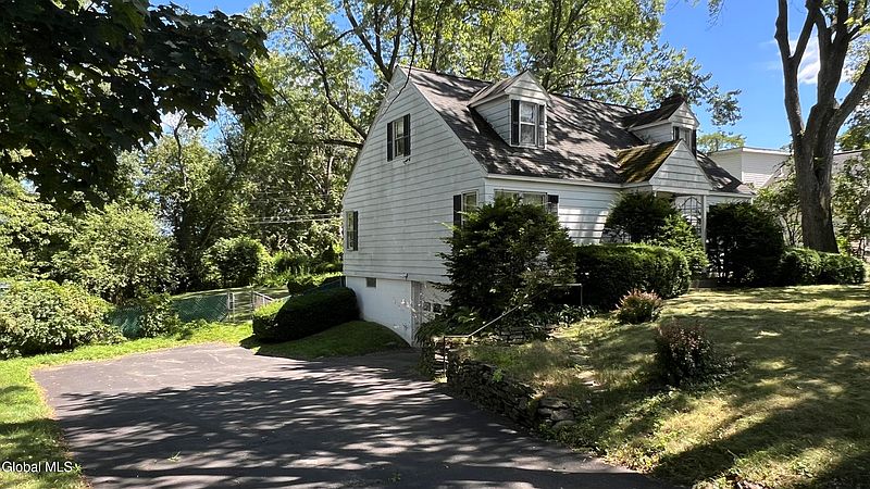 4th image of 1128 Hedgewood Lane