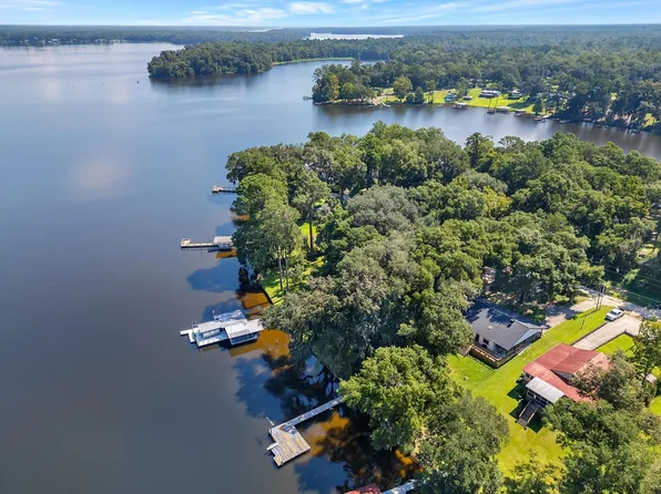 3938 Edgewater Dr, Tallahassee, FL 32310