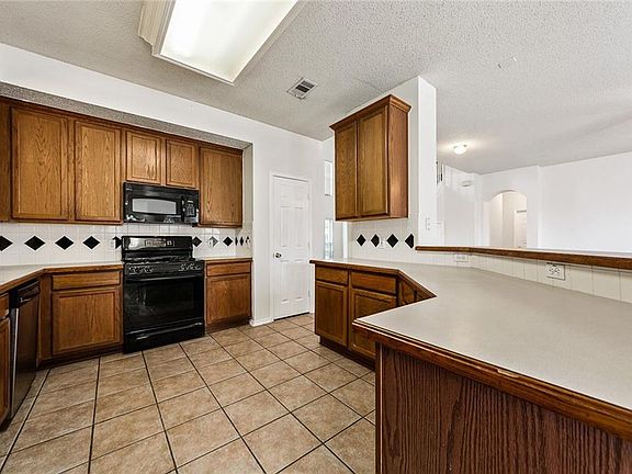 2nd image of 10406 Morning Glory Ln