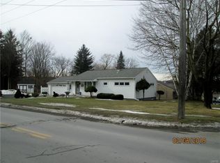 2850 Oneida St, Utica, NY 13501