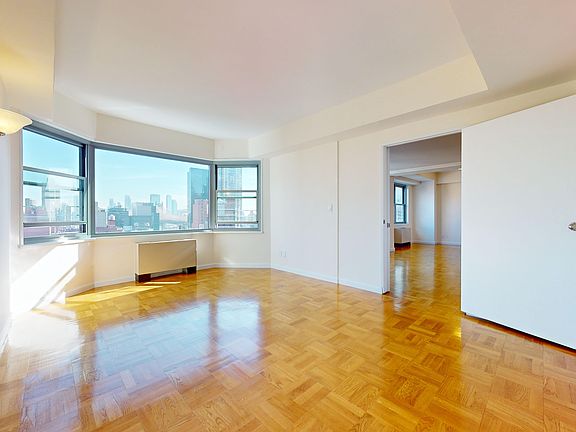 4th image of 250 E 63rd St #18GH
