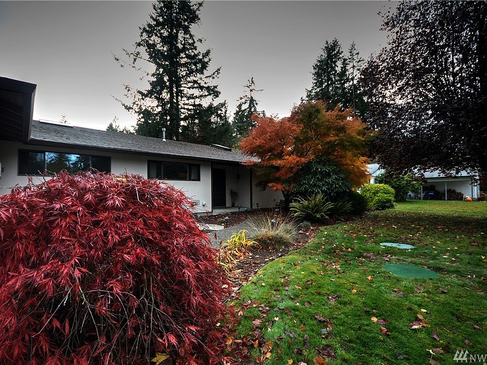 1st image of 3907 15th Ct NE
