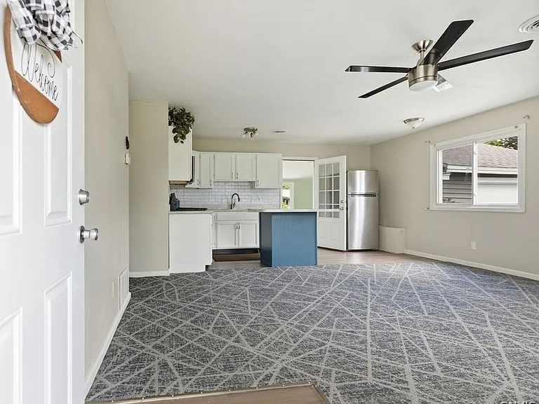 113 Kearney Ave — Photo 2