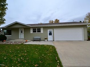 617 2nd Ave, Wanamingo, MN 55983