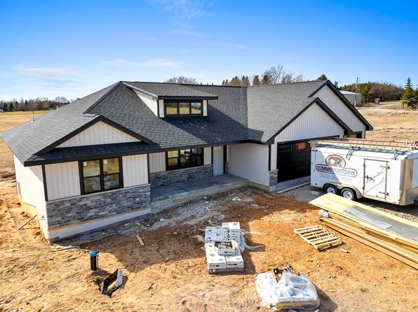 665 Kroll Rd, Sobieski, WI 54171