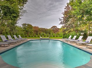 1110 N Sea Rd, Southampton, NY 11968