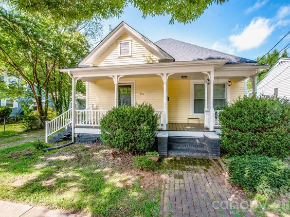 316 S Race St, Statesville, NC 28677