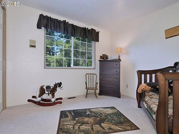 5th image of 117 N Vista Way