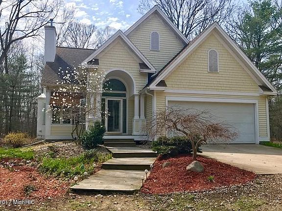 2nd image of 12887 Woodbriar Ln