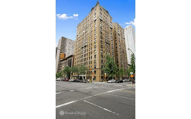 Rented by Douglas Elliman | media 29