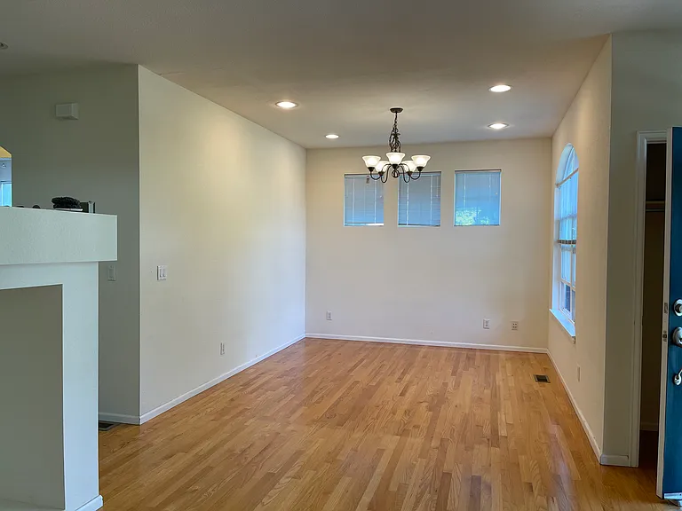 6985 E 2nd Ave — Photo 8