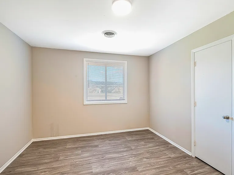 2146 Cockran St SW #C2146 — Photo 16