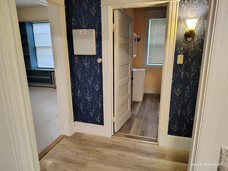 446 Tyler St — Photo 11
