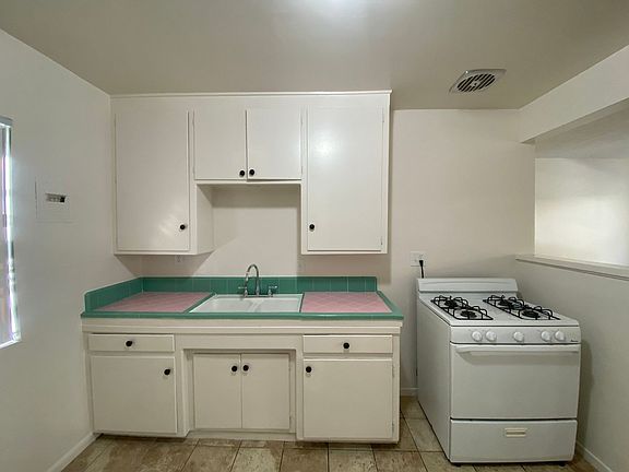 2nd image of 2845 E Spaulding St #68