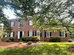 110 Winrow Dr, Jamestown, NC 27282