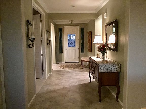 Huge Foyer Entry