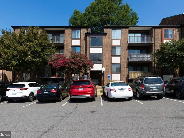 9720 Kingsbridge Dr APT 2, Fairfax, VA 22031