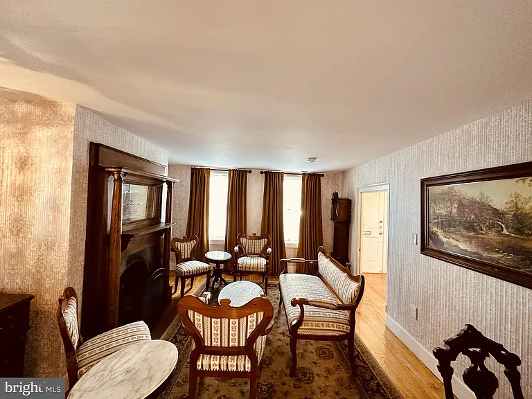 1627 Aliceanna St — Photo 4