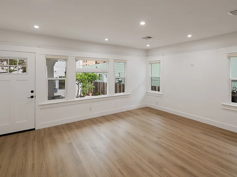 5729 Carlton Way #3/4 — Photo 7
