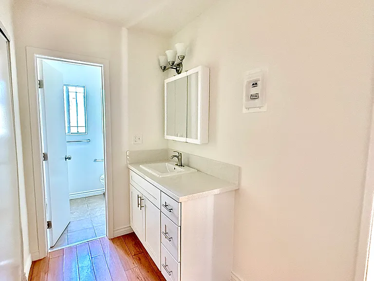 Runnymede St — Photo 15