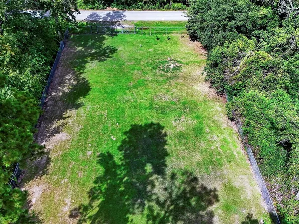 26616 Center St, Splendora, TX 77372