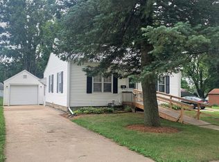203 W Hitt St, Mount Morris, IL 61054