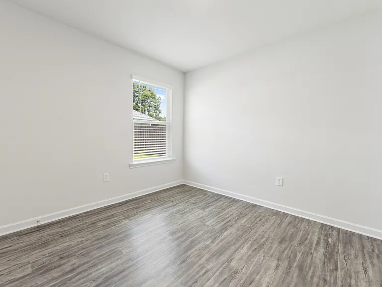 Emerald Lakes South — Photo 26