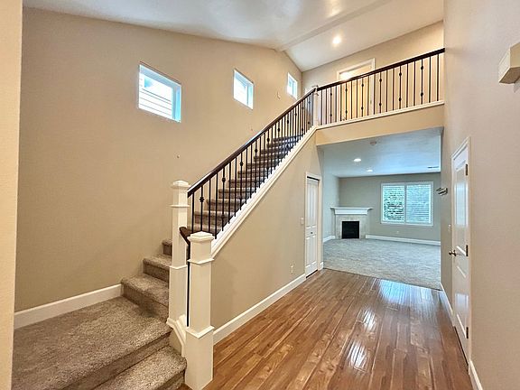 4th image of 6285 NE Sherborne St